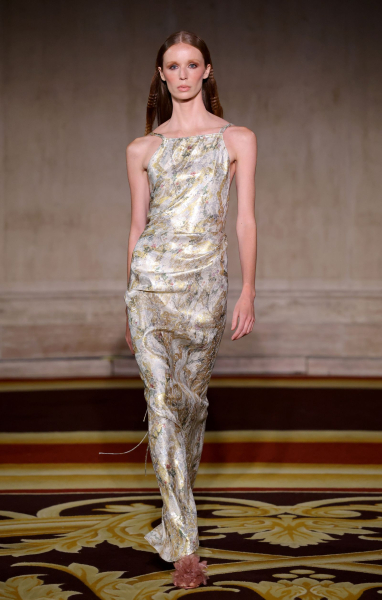 Model with crimped hair at Christian Siriano's runway show
